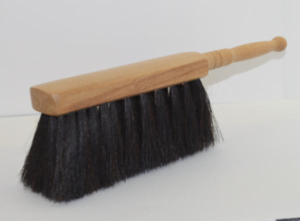 Standard Handfeger mit echtem, schwarzen Rosshaar. Bürstenfabrik Keller seit 1869.